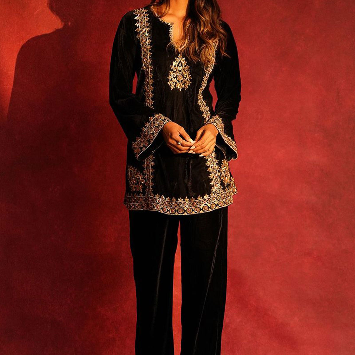 Preethy Karan in Ambi Black Zeya Velvet Co-ord Set – Drishti Chhabraa